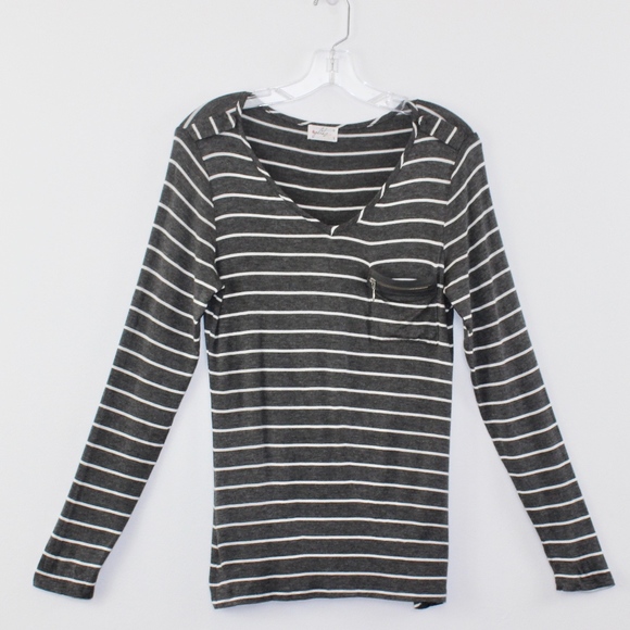 πGlitz Zipper Pocket V-Neck Tee Grey White Stripe